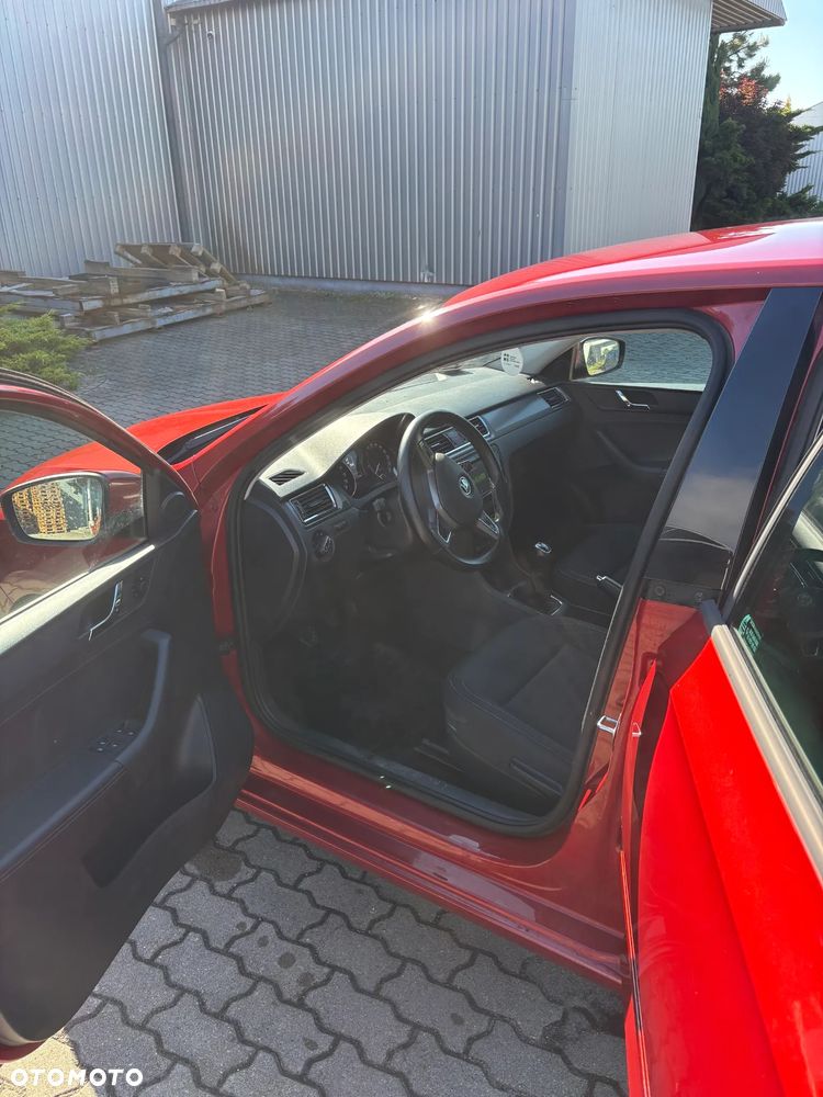 Skoda RAPID Spb 1.6 TDI DPF Ambition - 10