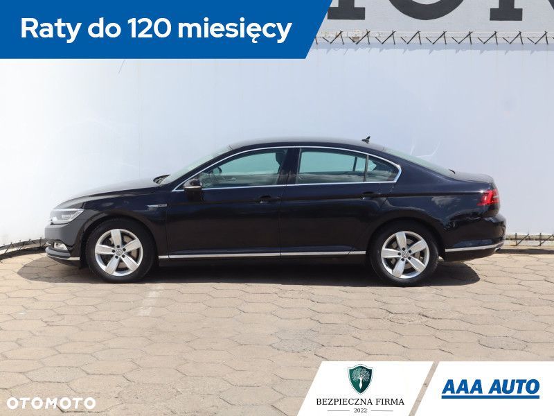 Volkswagen Passat - 4