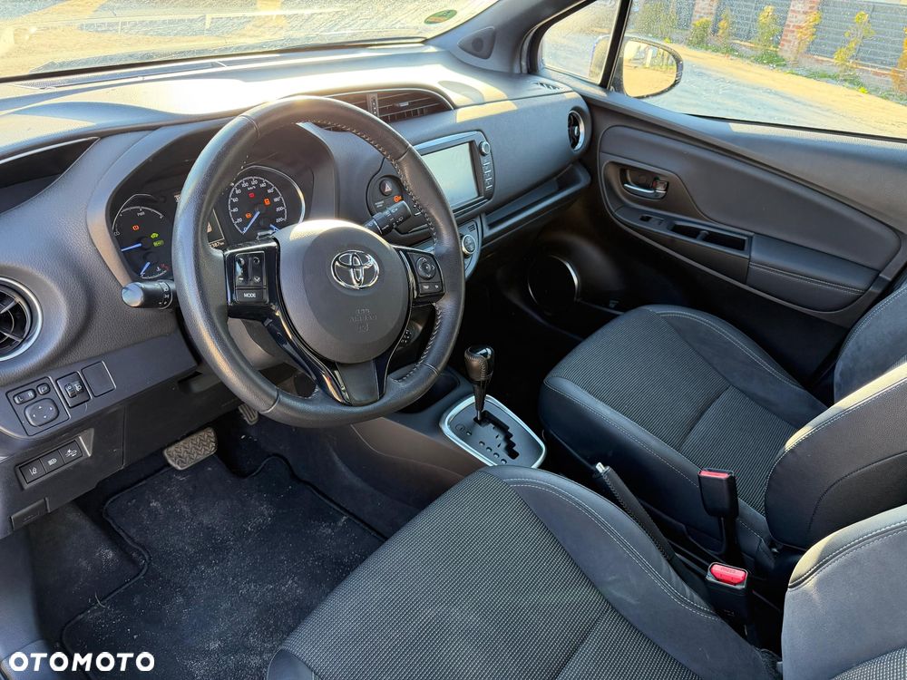 Toyota Yaris Hybrid 1.5 Active - 12