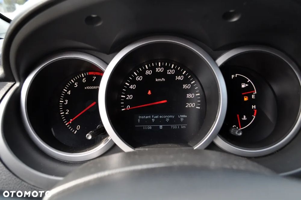 Suzuki Grand Vitara 2.0 Comfort - 22