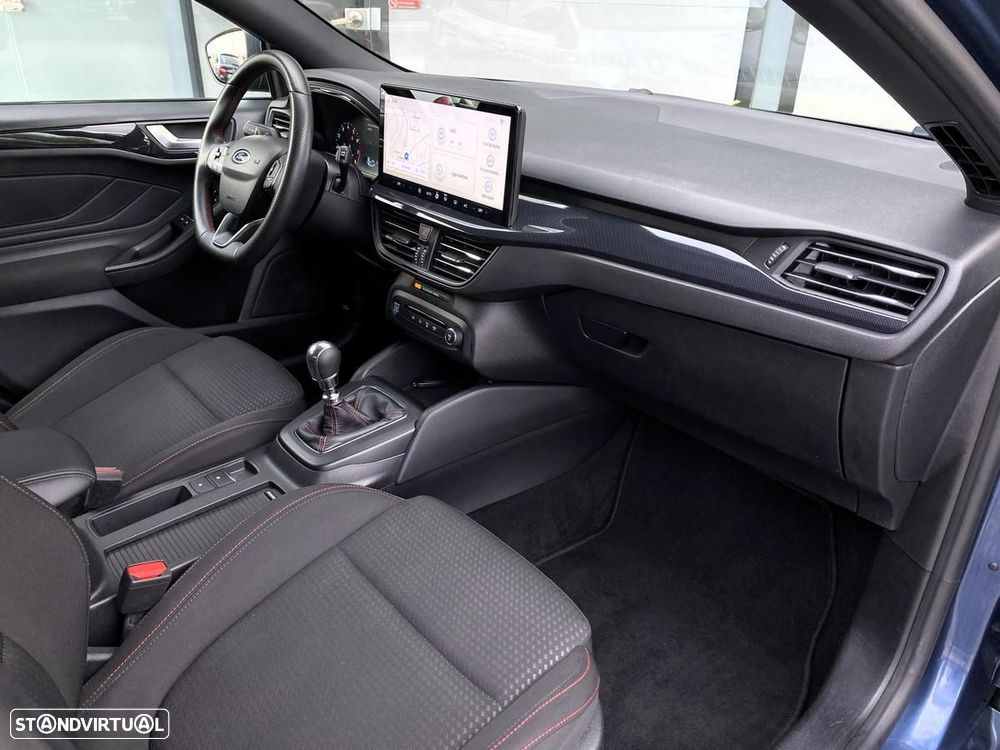 Ford Focus 1.0 EcoBoost MHEV ST-Line - 11
