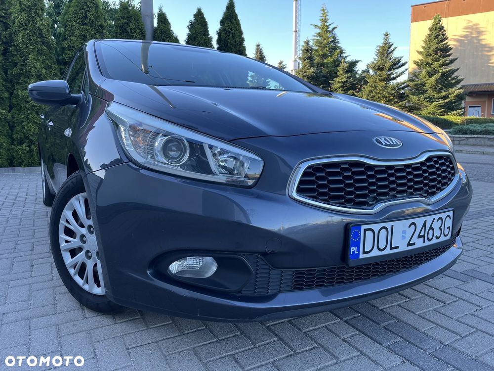 Kia Ceed 1.4 CVVT Attract plus - 1