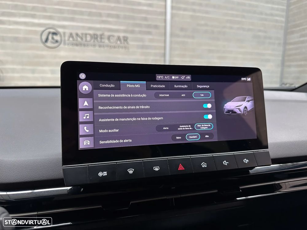 MG MG4 77 kWh Extended Range Luxury - 27