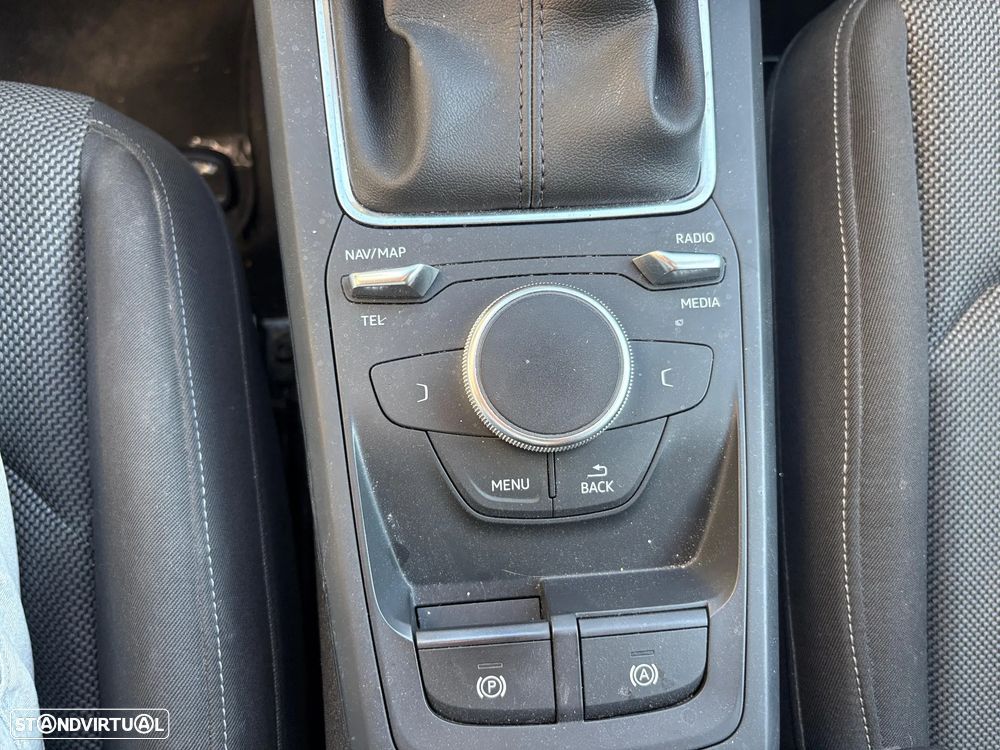 Audi Q2 30 TDI - 12