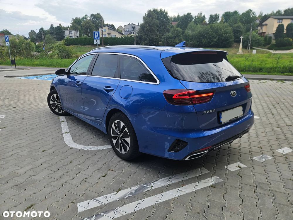 Kia Ceed 1.6 GDI DCT OPF Platinum - 17