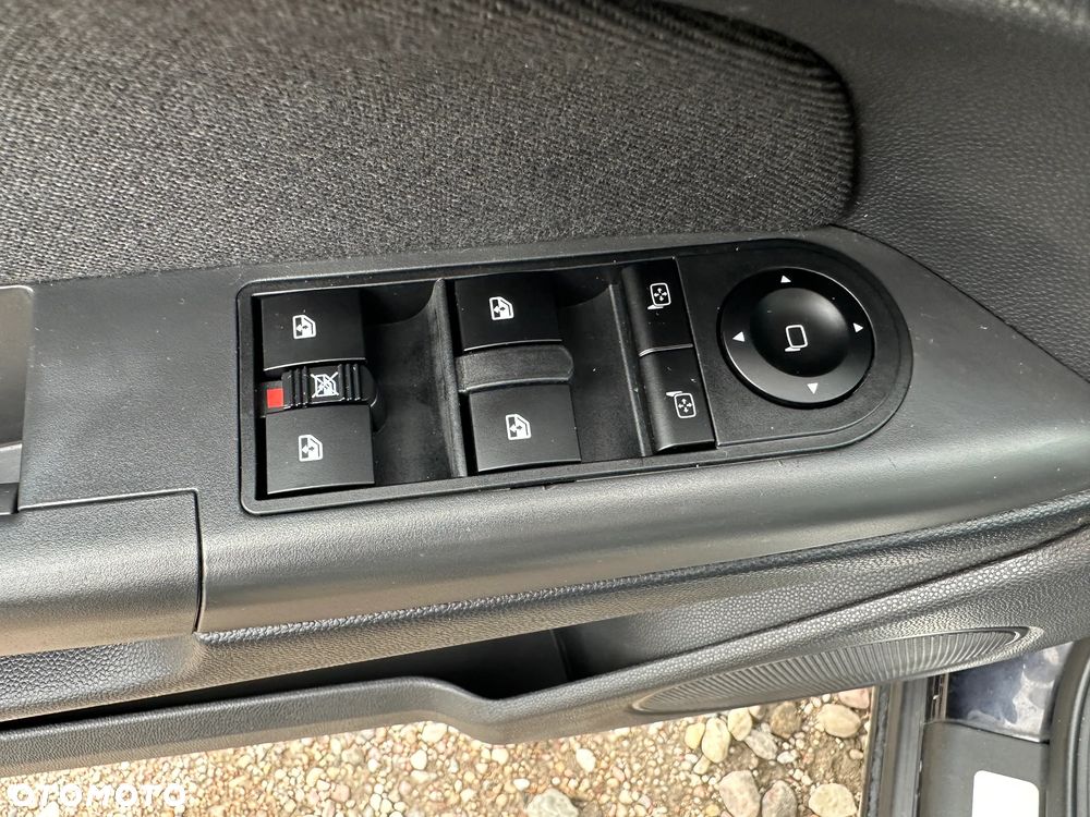 Opel Astra - 18