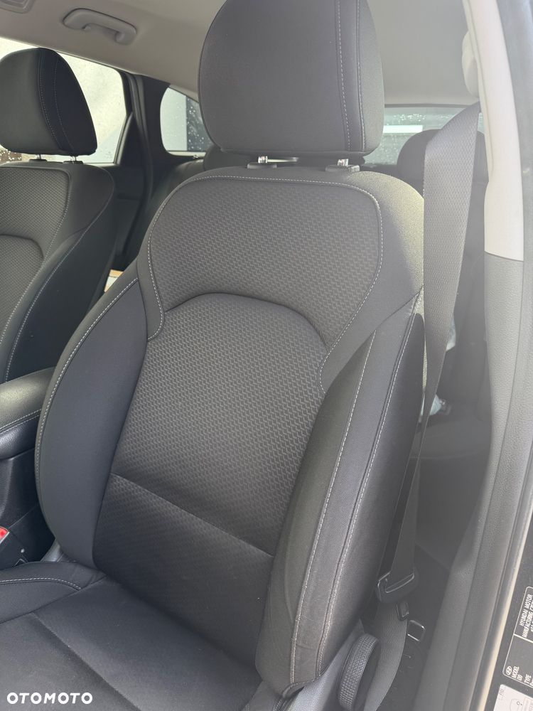 Hyundai i30 1.6 CRDI Passion Plus - 10