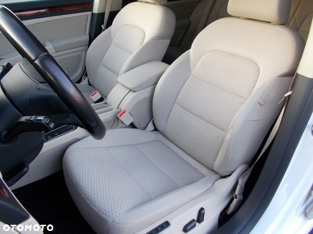 Skoda Superb 2.0 TDI Business DSG - 21