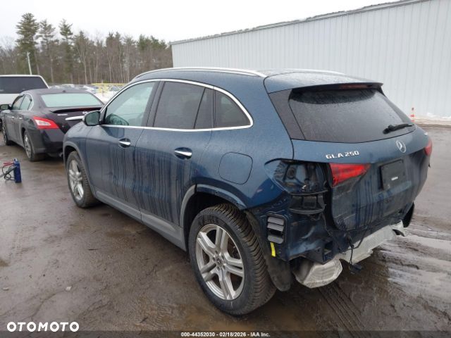 Mercedes-Benz GLA 250 4Matic 8G-DCT Edition 2021 - 4