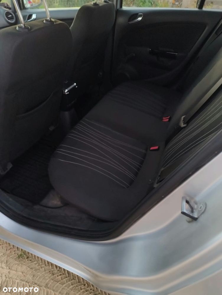 Opel Corsa 1.2 16V Cosmo - 6