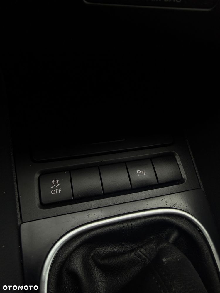 Volkswagen Golf 2.0 TDI DPF Comfortline - 19