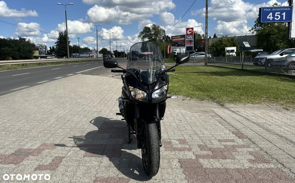 Yamaha FZ - 8