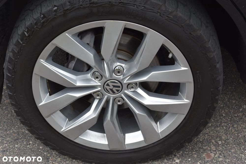 Volkswagen Touareg 3.0 V6 TDI BMT - 25