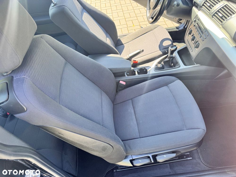 BMW Seria 1 116i - 24