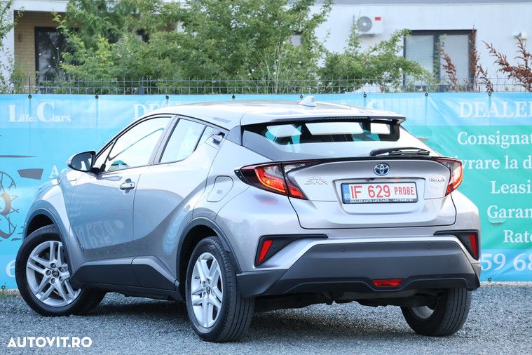 Toyota C-HR Flow - 2