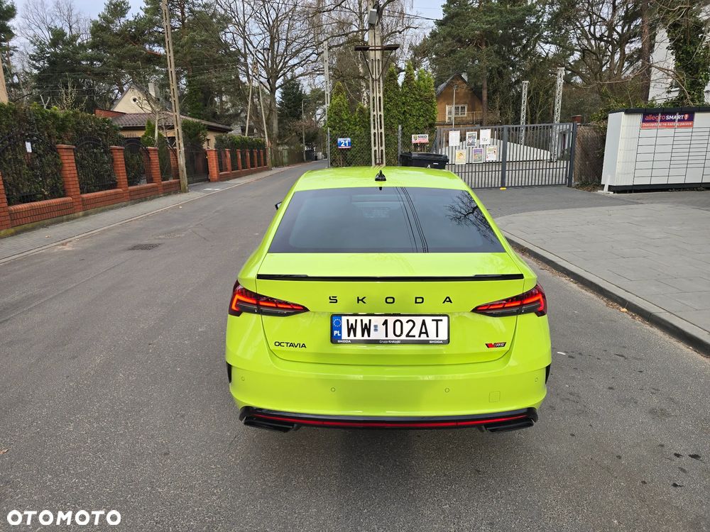 Skoda Octavia 2.0 TSI RS DSG - 12