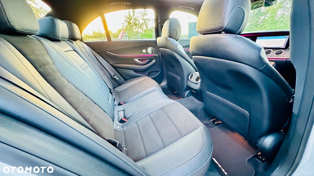 Mercedes-Benz Klasa E 220 d 4-Matic 9G-TRONIC - 13