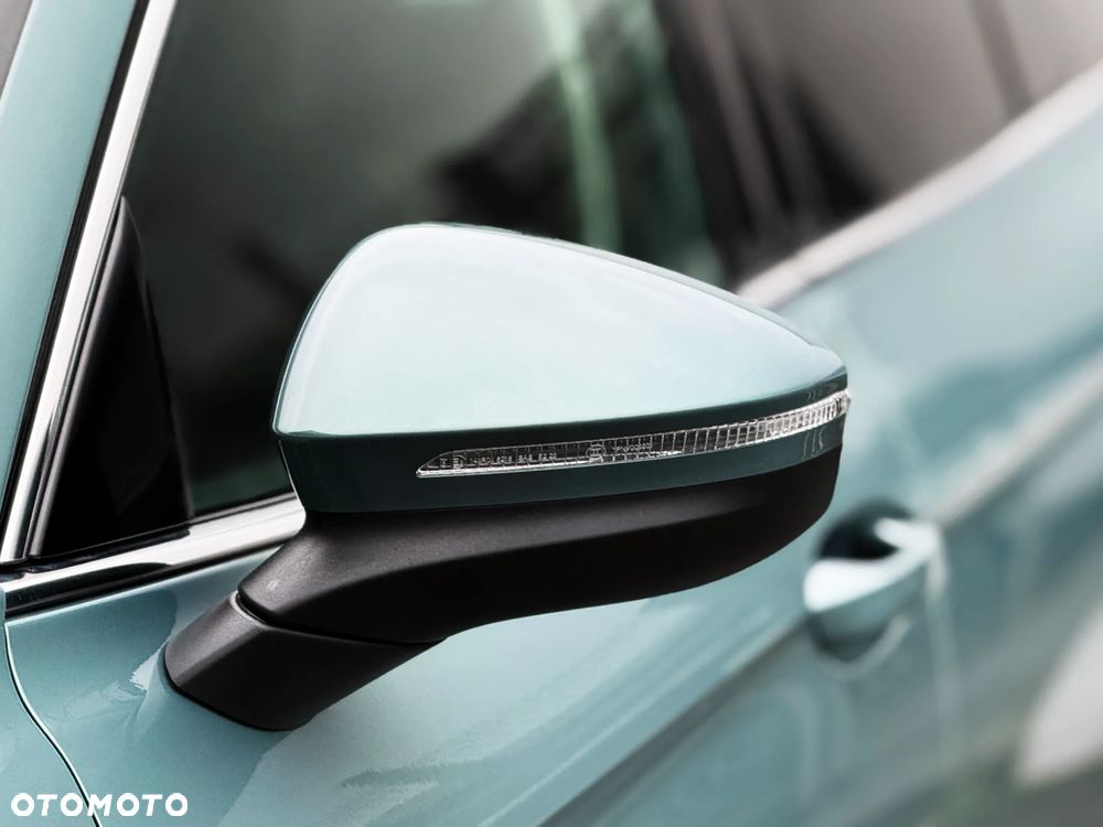 Volkswagen Passat Variant 2.0 TDI SCR DSG Elegance - 13