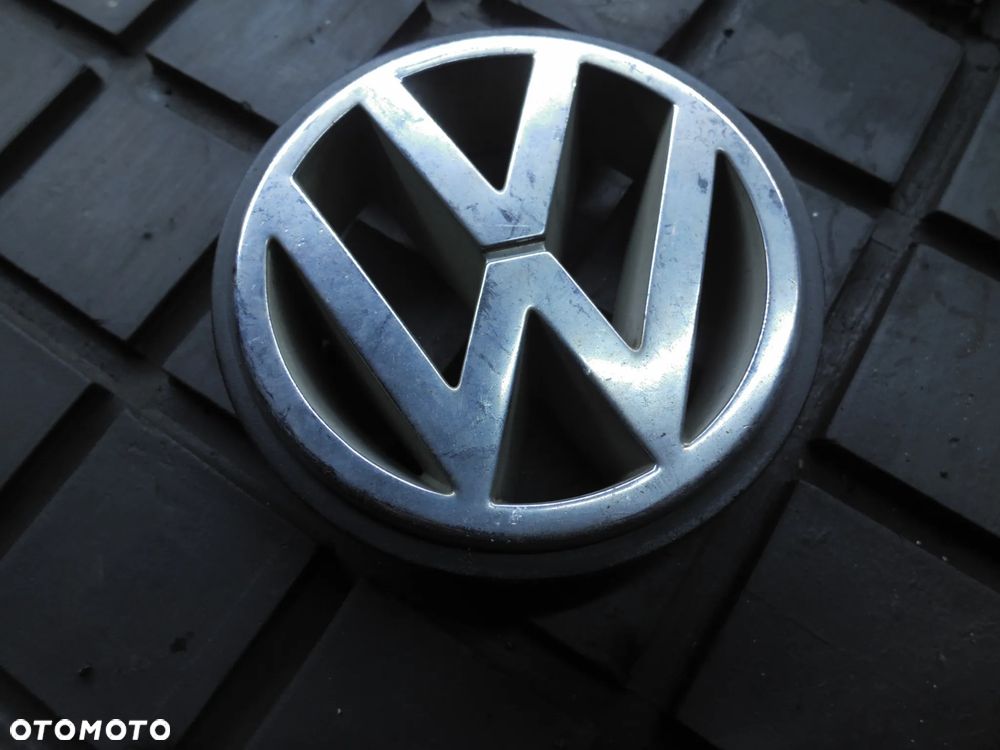 EMBLEMAT 3A0853601 VW Passat IV (1993-97) B4 - 1