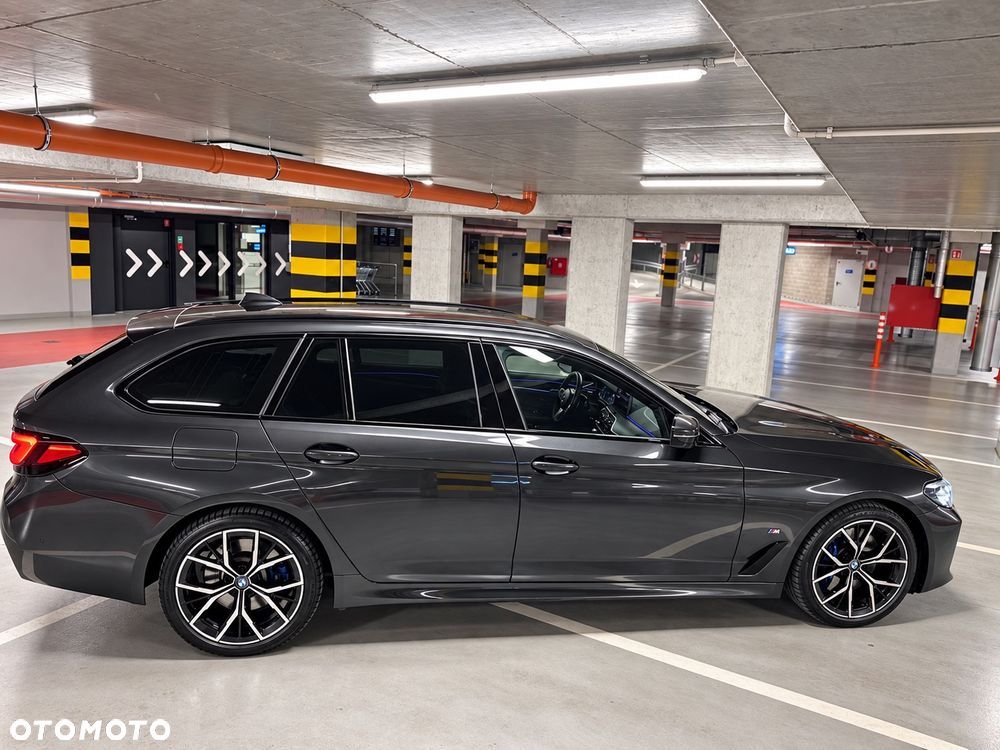 BMW Seria 5 540d xDrive mHEV M Sport sport - 11