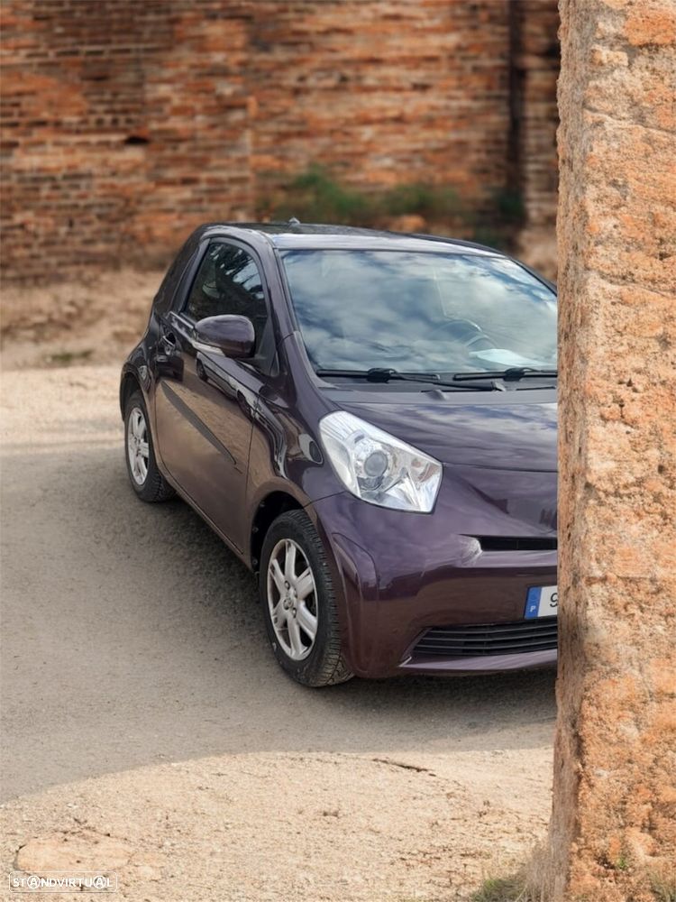 Toyota iQ 1.0 VVT-i Essential+AC - 4