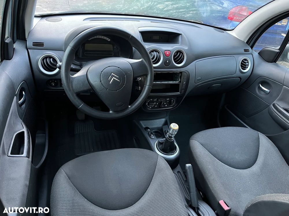 Dezmembrez Citroen C3 benzina gri argintiu 2006 - 6