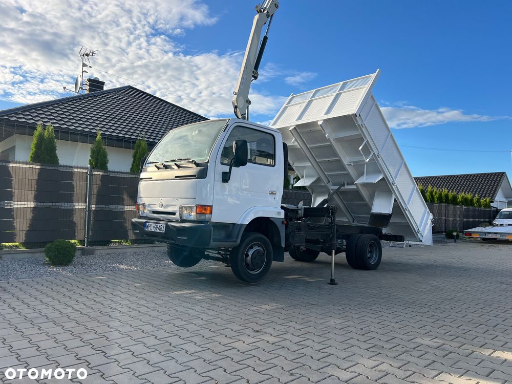 Nissan CABSTAR - 21
