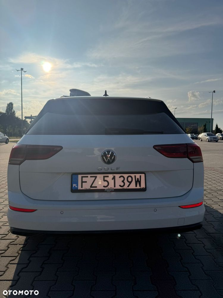 Volkswagen Golf - 6