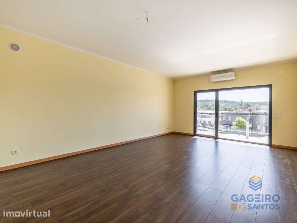 Apartamento T3 no coração de Rio Maior - Grande imagem: 3/45