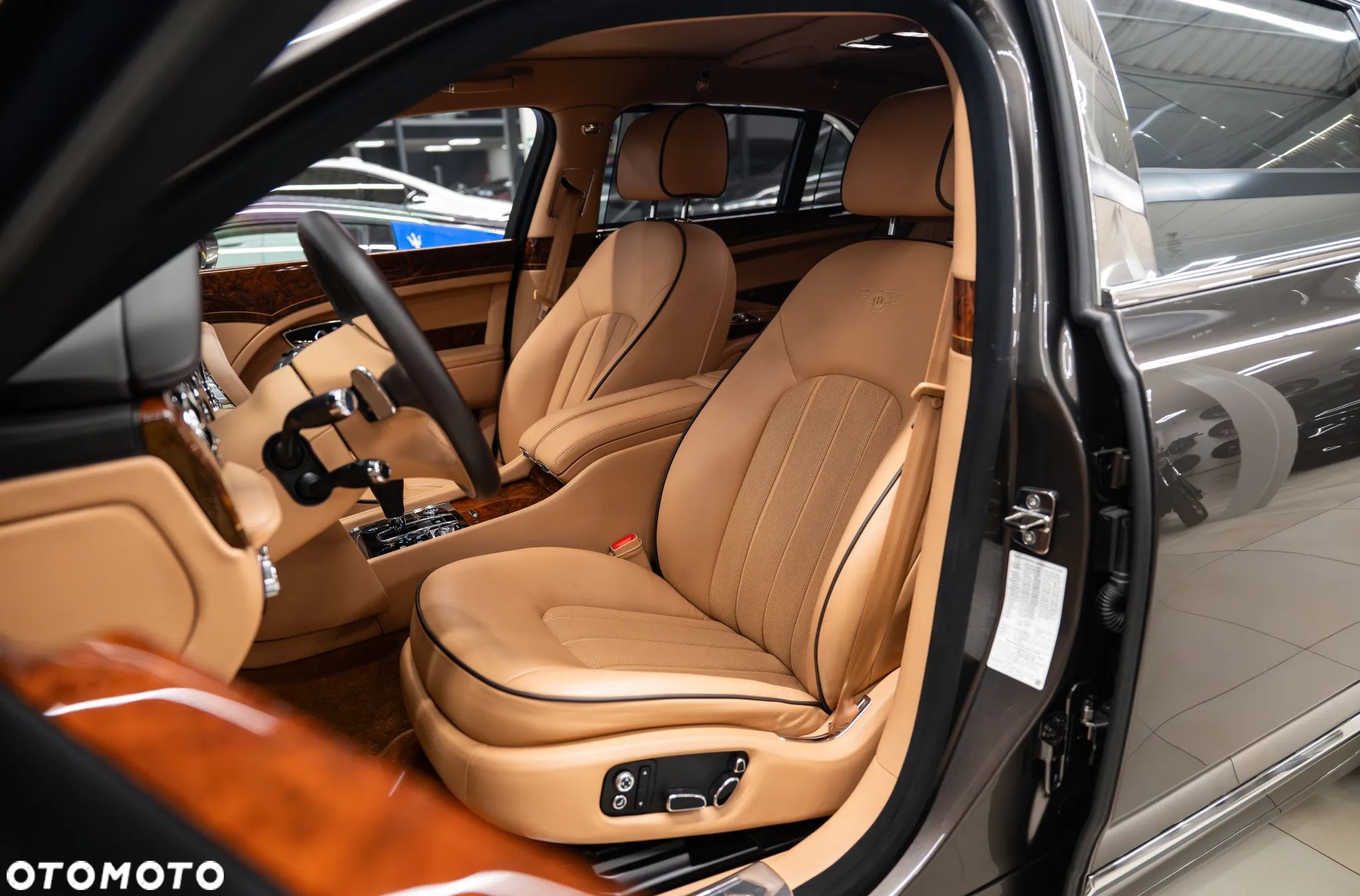 Bentley Mulsanne Standard - 32