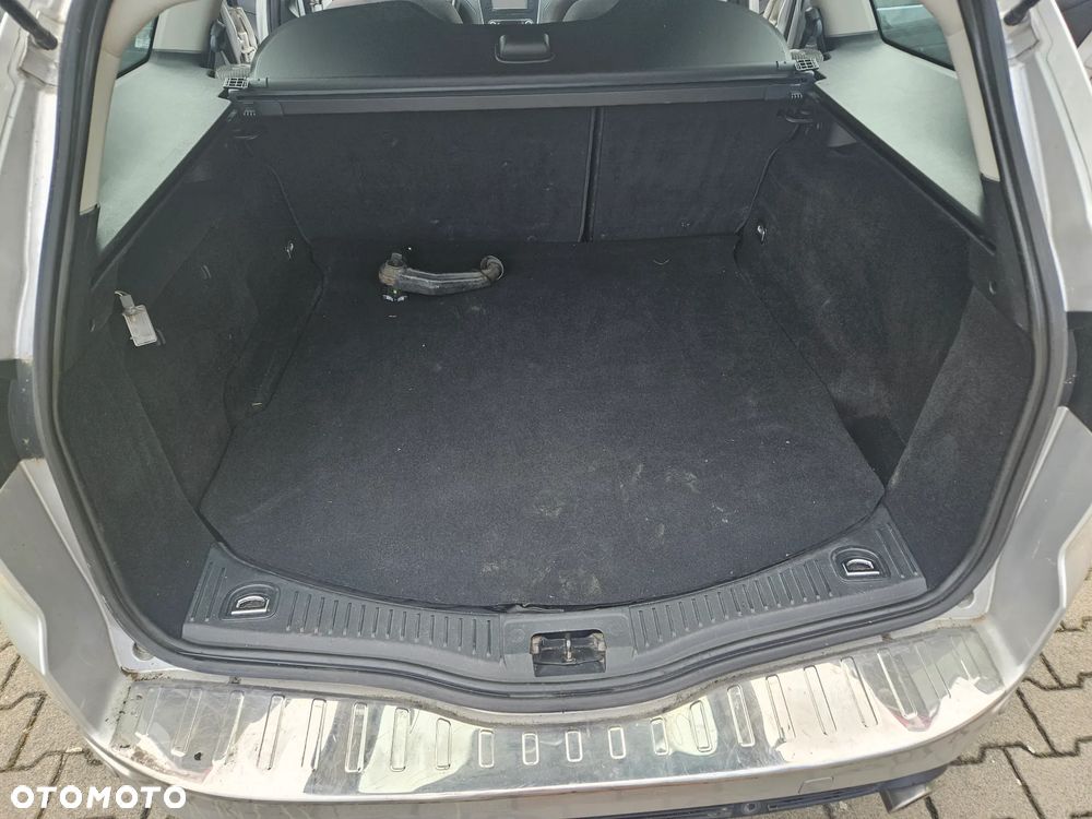 Ford Mondeo 2.0 SCTi Ghia - 12