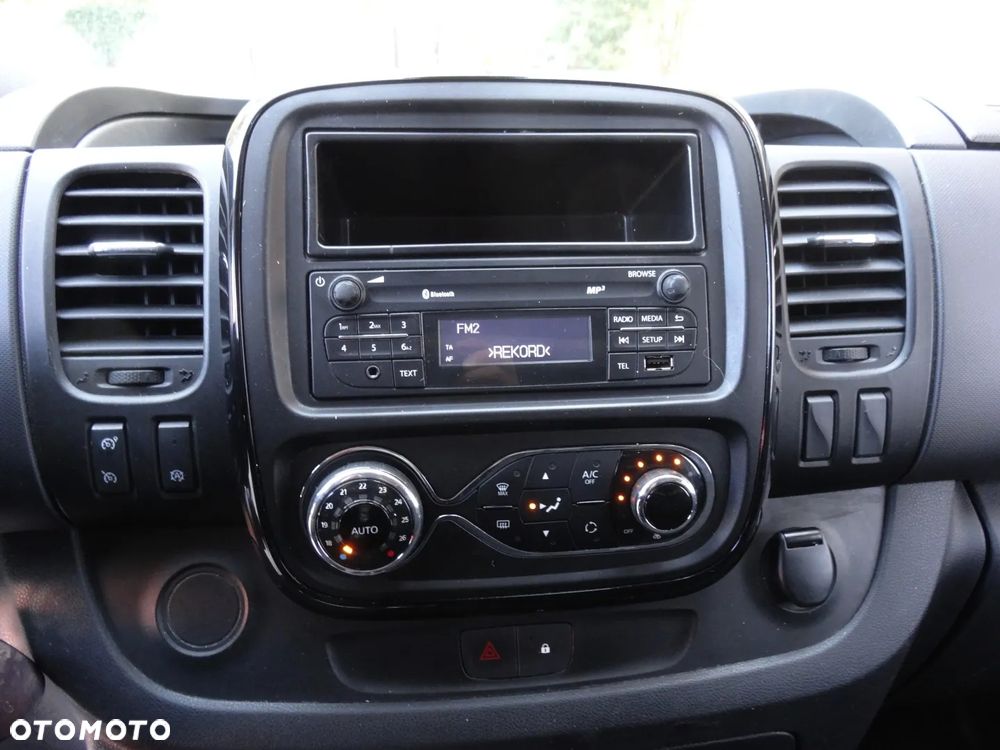Opel Vivaro - 27