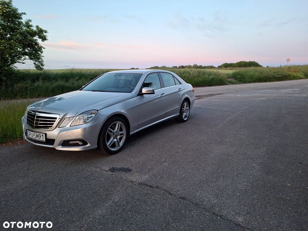 Mercedes-Benz Klasa E 500 7G-TRONIC Avantgarde - 19