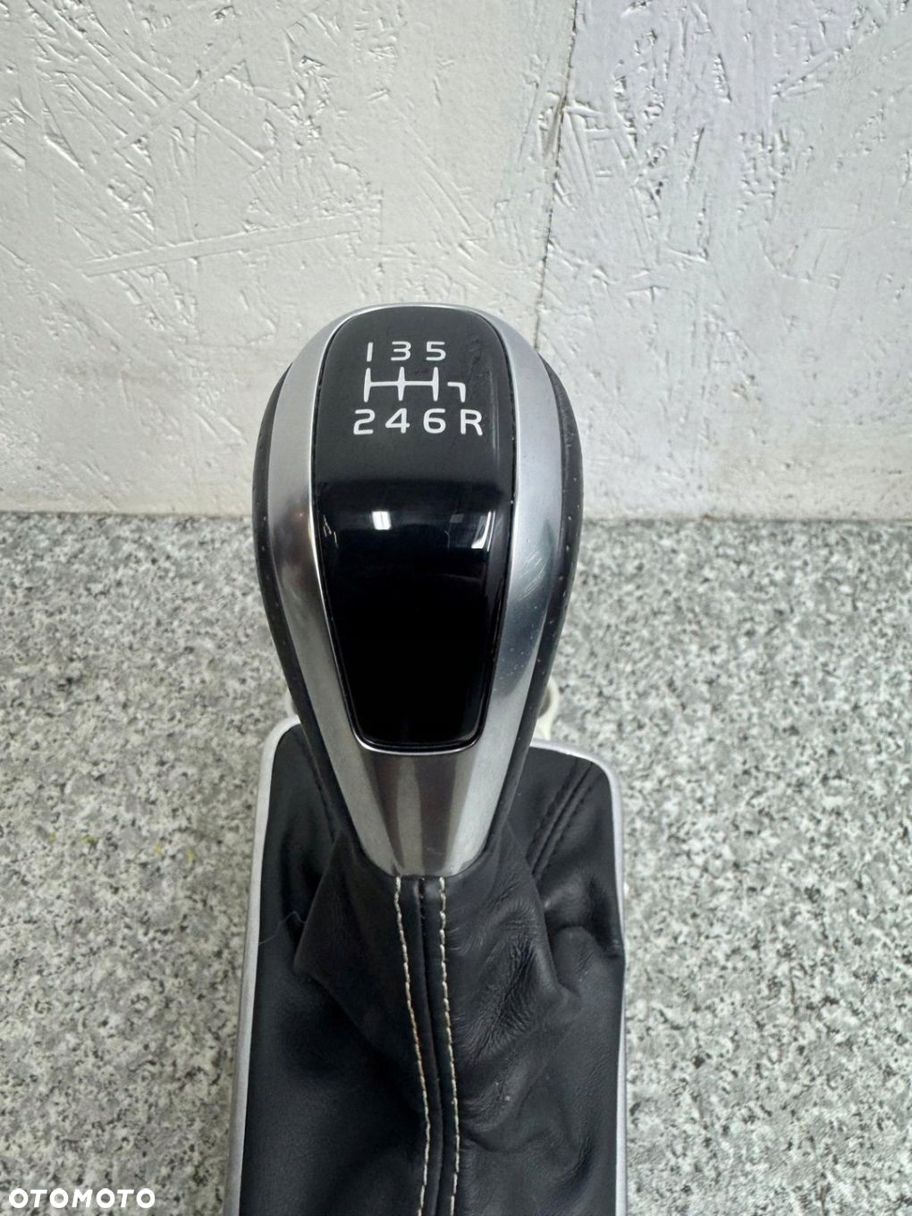 WYBIERAK LEWAREK GAŁKA ZMIANY BIEGÓW VOLVO V40 II 2012-2018r 31667912 R-DES - 2