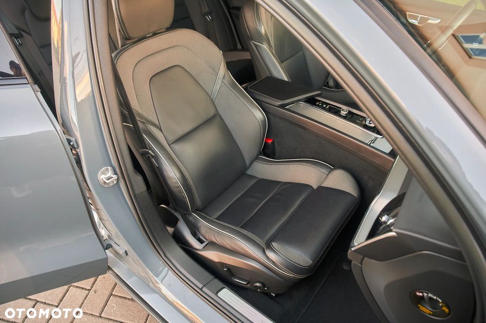 Volvo V60 B4 B Geartronic RDesign - 21