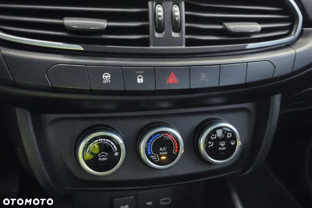 Fiat Tipo 1.4 16v Easy - 11