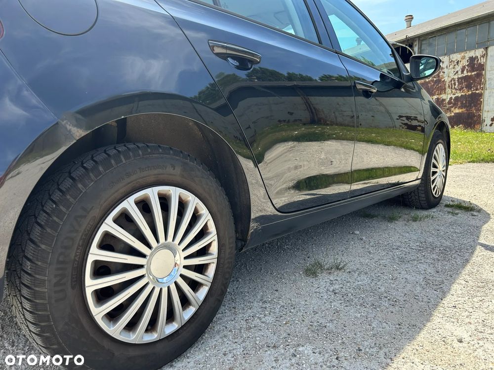 Volkswagen Golf 1.6 Comfortline - 21