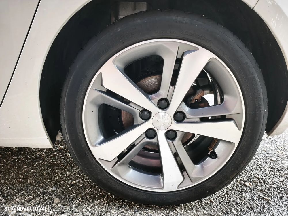 Peugeot 308 PureTech 130 Allure Pack - 27