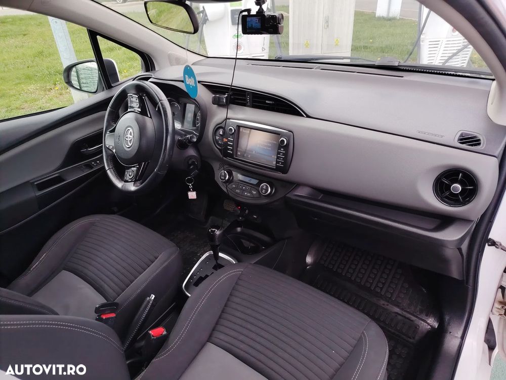 Toyota Yaris 1.5 VVT-i HSD Active - 9