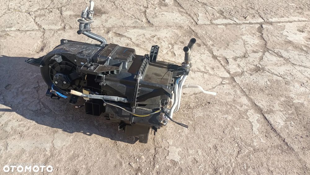 Kompletna obudowa nagrzewnicy toyota Avensis t25 II lift - 1