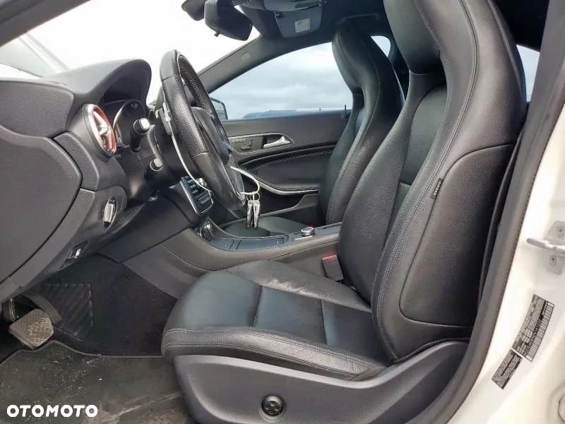 Mercedes-Benz CLA 250 4Matic 7G-DCT AMG Line - 8