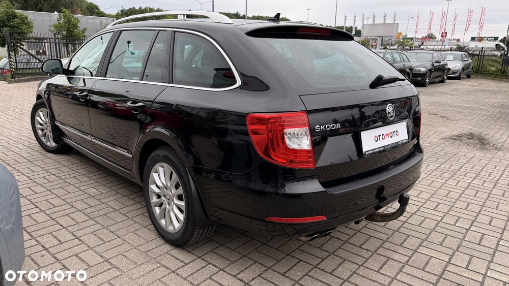 Skoda Superb 2.0 TDI 4x4 Elegance DSG - 3