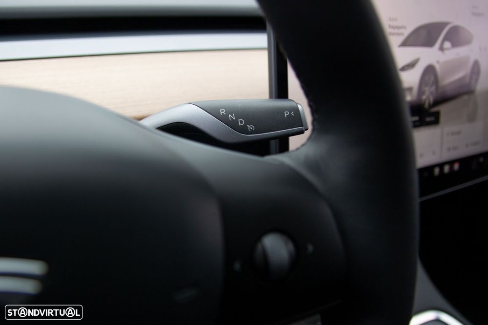 Tesla Model Y RWD - 25