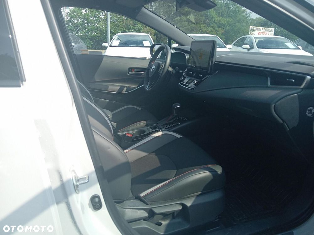 Toyota Corolla 2.0 Hybrid GR Sport Dynamic - 14