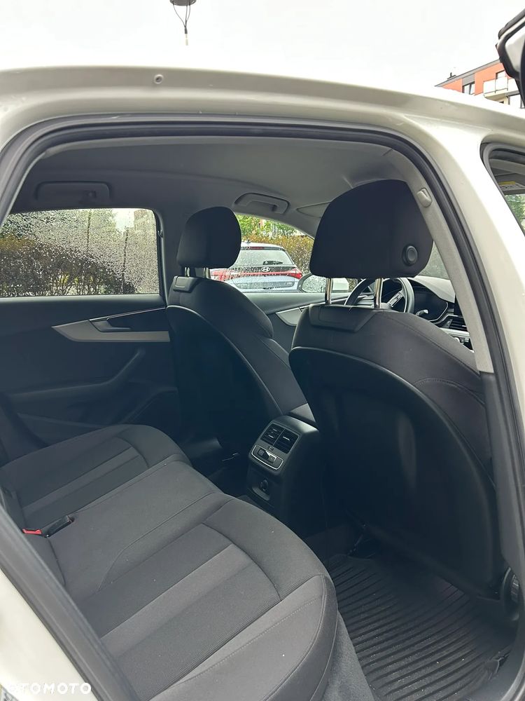 Audi A4 Limousine 35 TFSI mHEV Advanced S tronic - 8