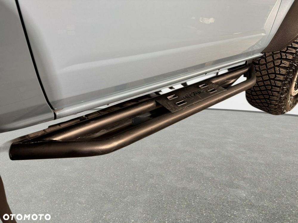Ford Bronco - 14