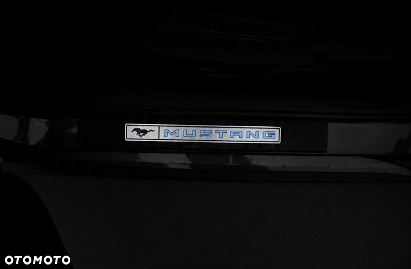 Ford Mustang - 11