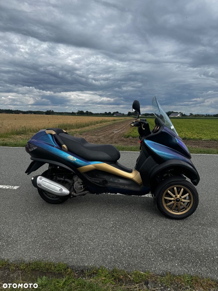 Piaggio MP-3 - 5