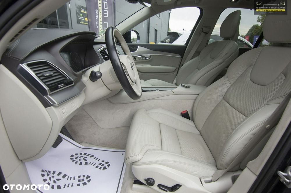 Volvo XC 90 D5 SCR AWD Inscription 7os - 24