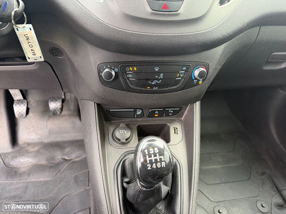 Ford Transit courier - 17